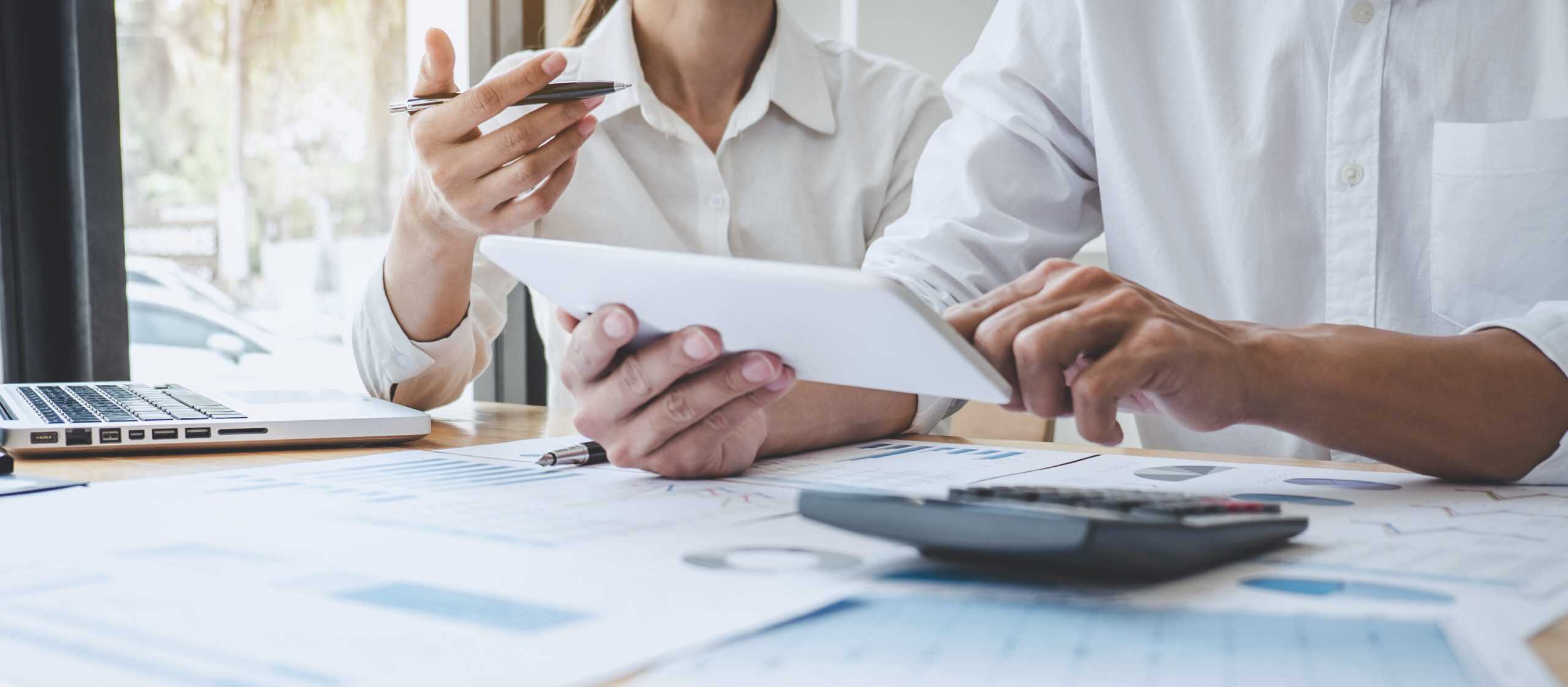 What’s The Difference Between a CPA and an Accountant?